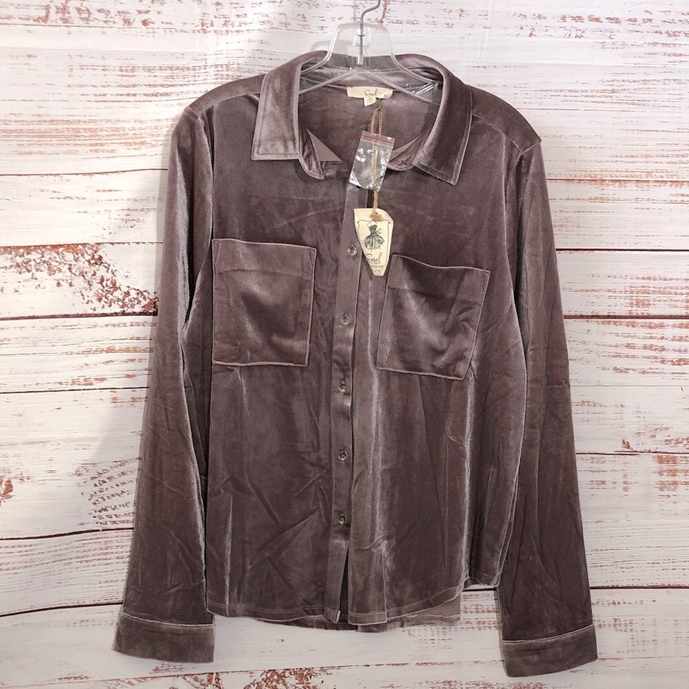 Easel Women’s mauve pinkish purple Velvet shirt Jacket size M runs large NWT